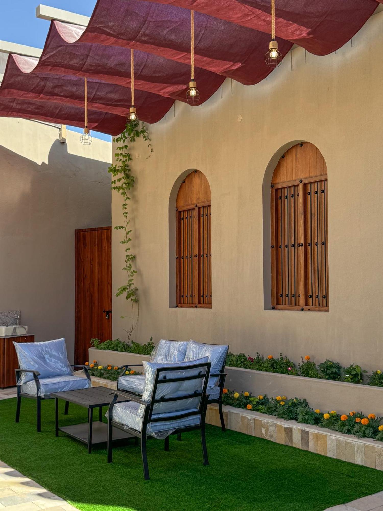 بيت أرض الثراء Rich Land House Nizva Dış mekan fotoğraf