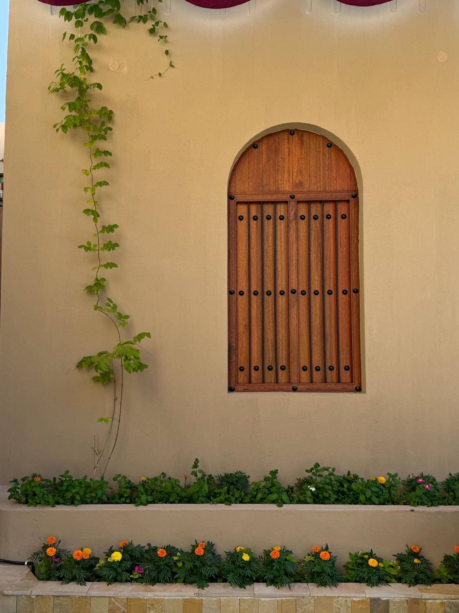 بيت أرض الثراء Rich Land House Nizva Dış mekan fotoğraf